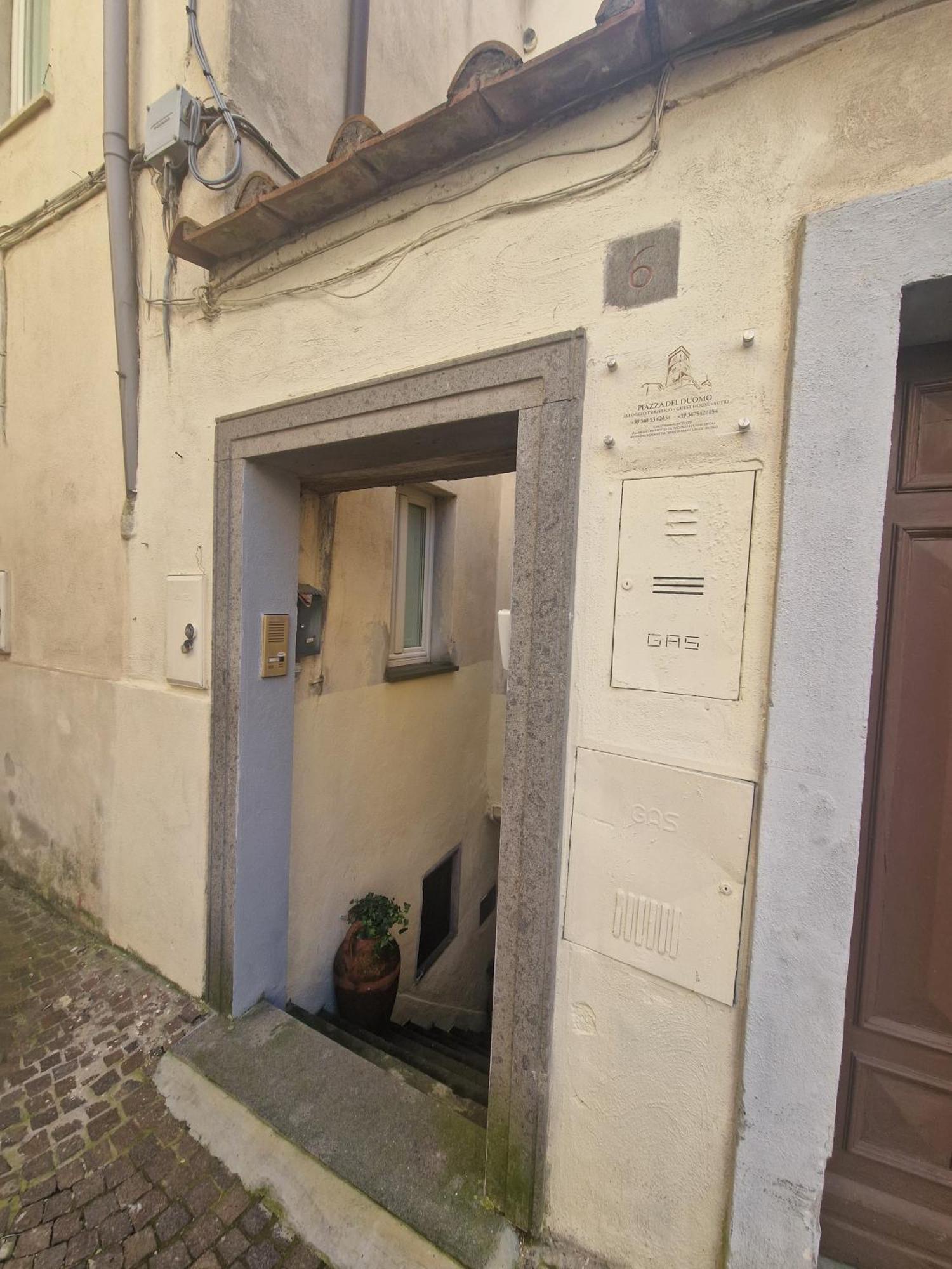 Piazza Duomo Casa Vacanze Sutri Exterior foto